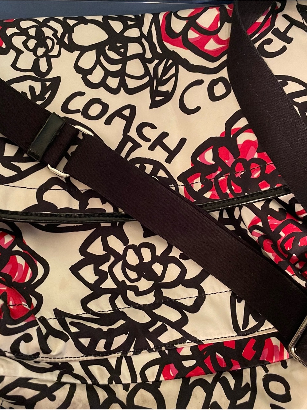 Coach Floral Foldover / Cross-body in White, Black, Red & Hot Pink - Picture 11 of 16